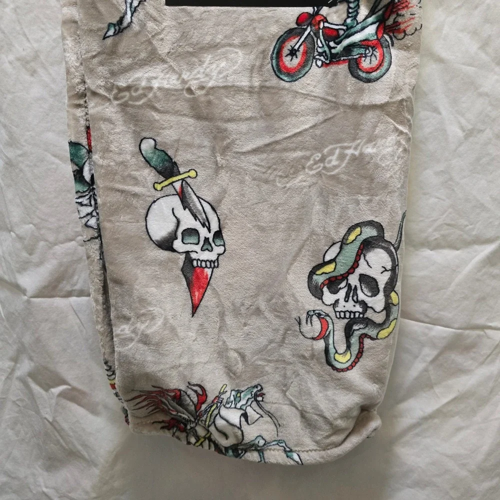 NWT Ed Hardy‎ Printed Plush Oversized Throw Blanket Skulls Motorcycle Tiger